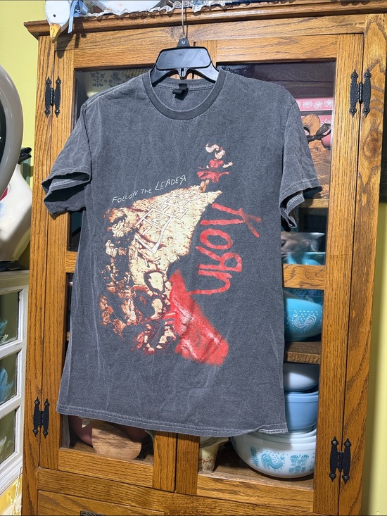 Gildan Tops - Gildan Black KORN Short-Sleeve Graphic Tee with Red and Cream Print